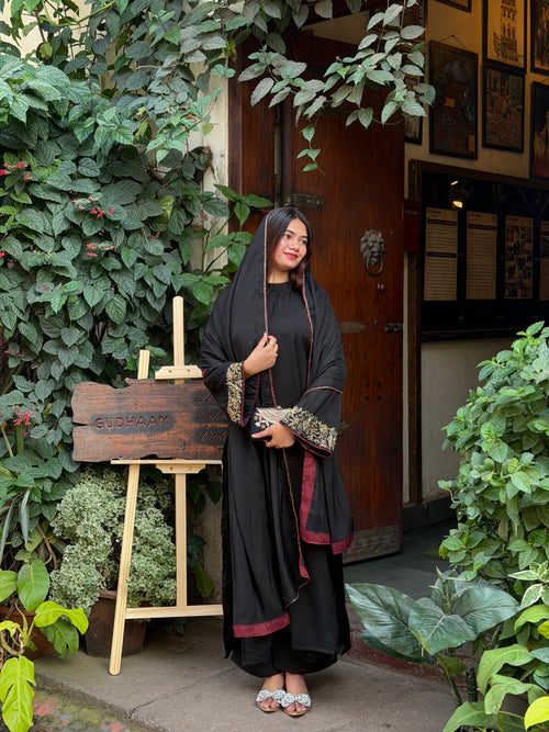Black Handworked suit