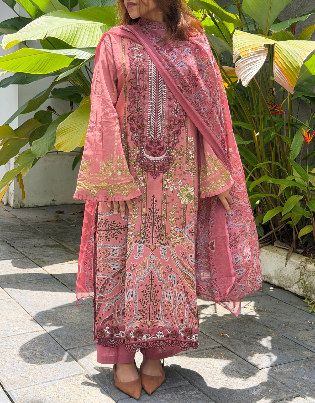 Pakistani suit