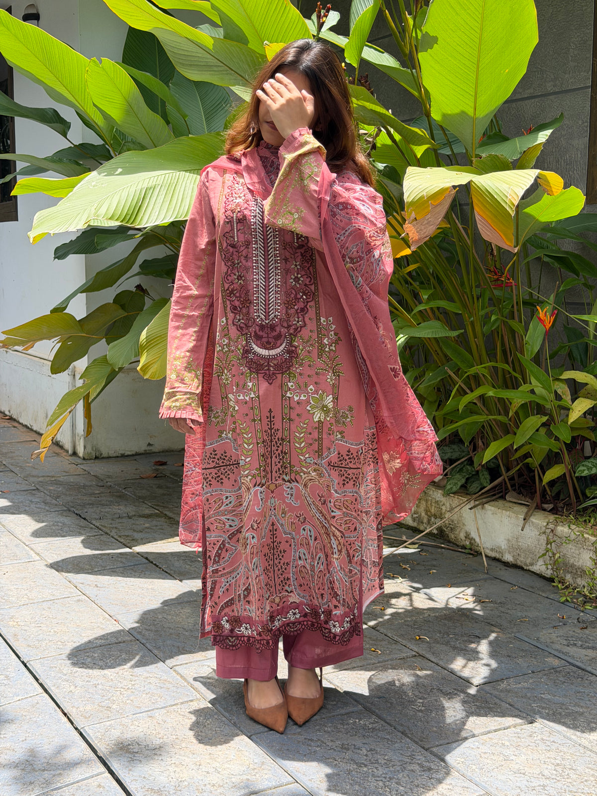 Pakistani suit
