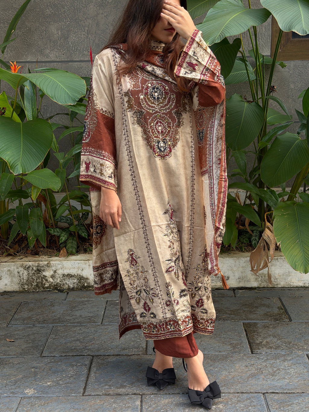 Brown muslin suit