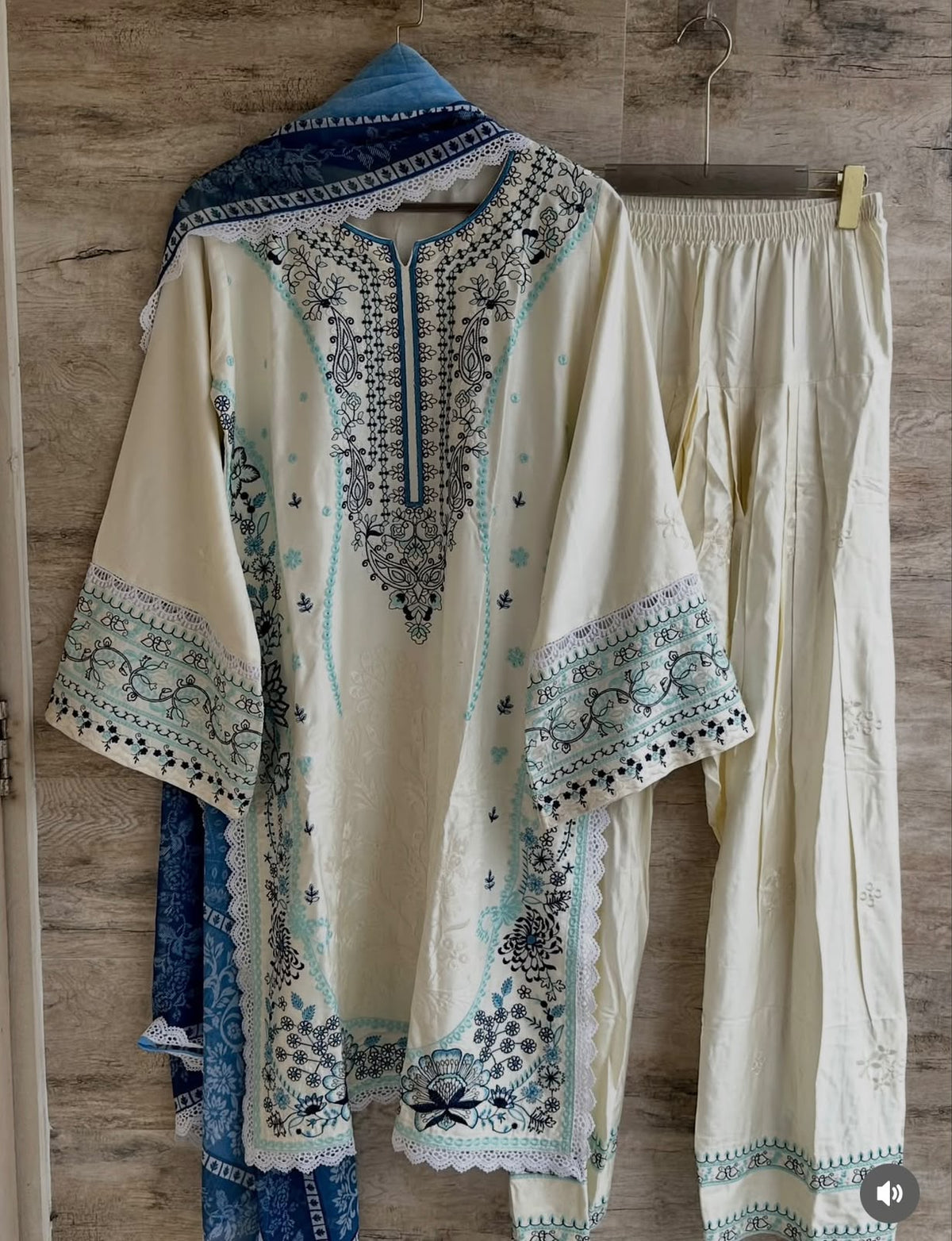 Ready to wear white suit-1014