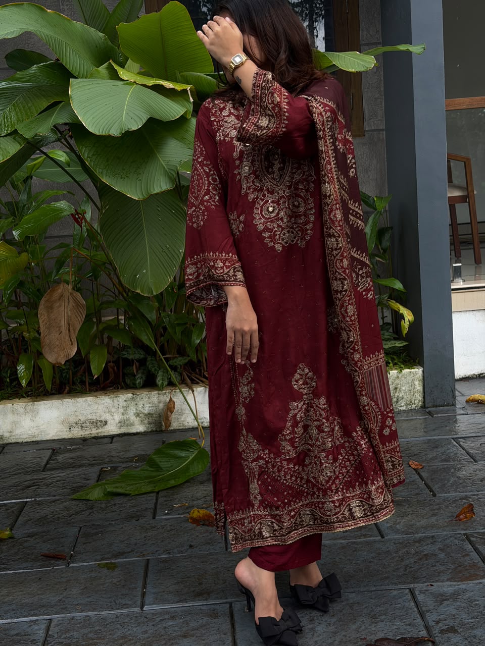 Red muslin suit