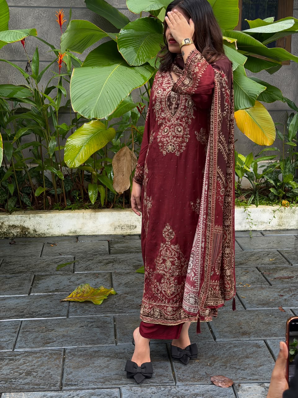 Red muslin suit